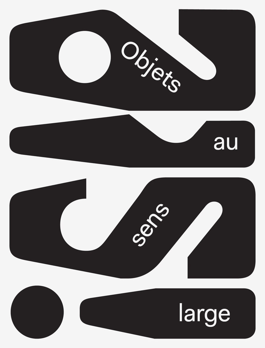 ISLE — affiche noir et blanc en formes découpées portant le texte « Objets au sens large »