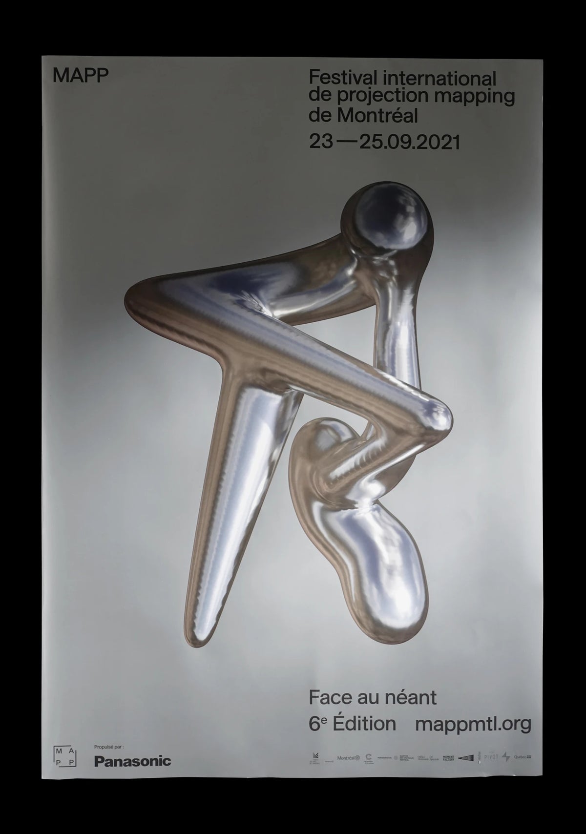 Affiche MAPP MTL « Face au néant » 2021, forme 3D argenté sur fond argenté   (Affiche MAPP, édition limitée)