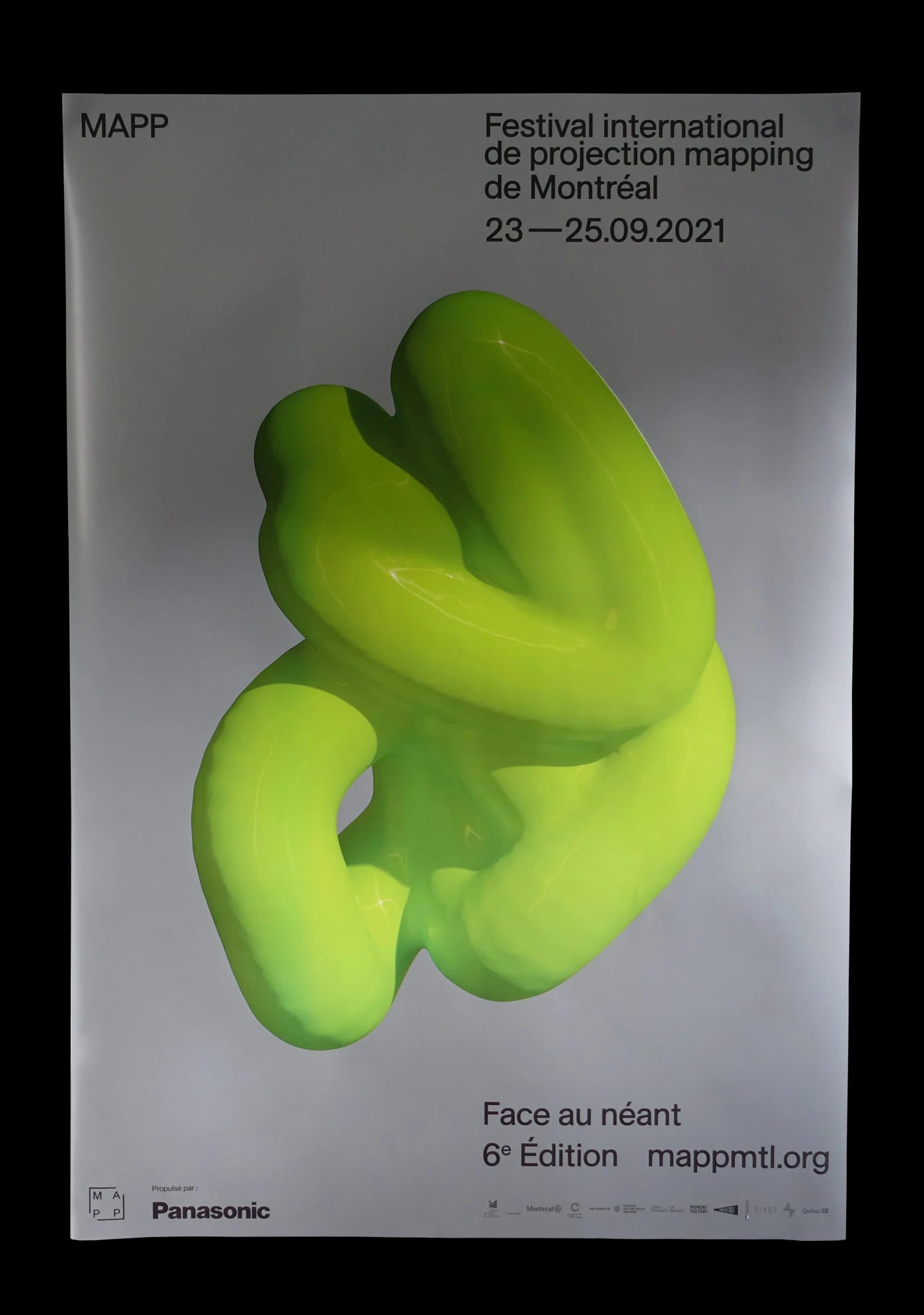 Affiche MAPP MTL « Face au néant » 2021, forme 3D verte sur fond argenté   (Affiche MAPP, édition limitée)
