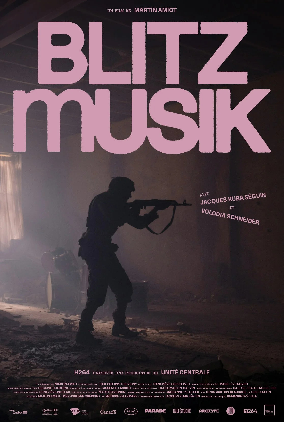 Blitzmusik — affiche du film, soldat armé en contre-jour, titre rose sur photogramme sombre
