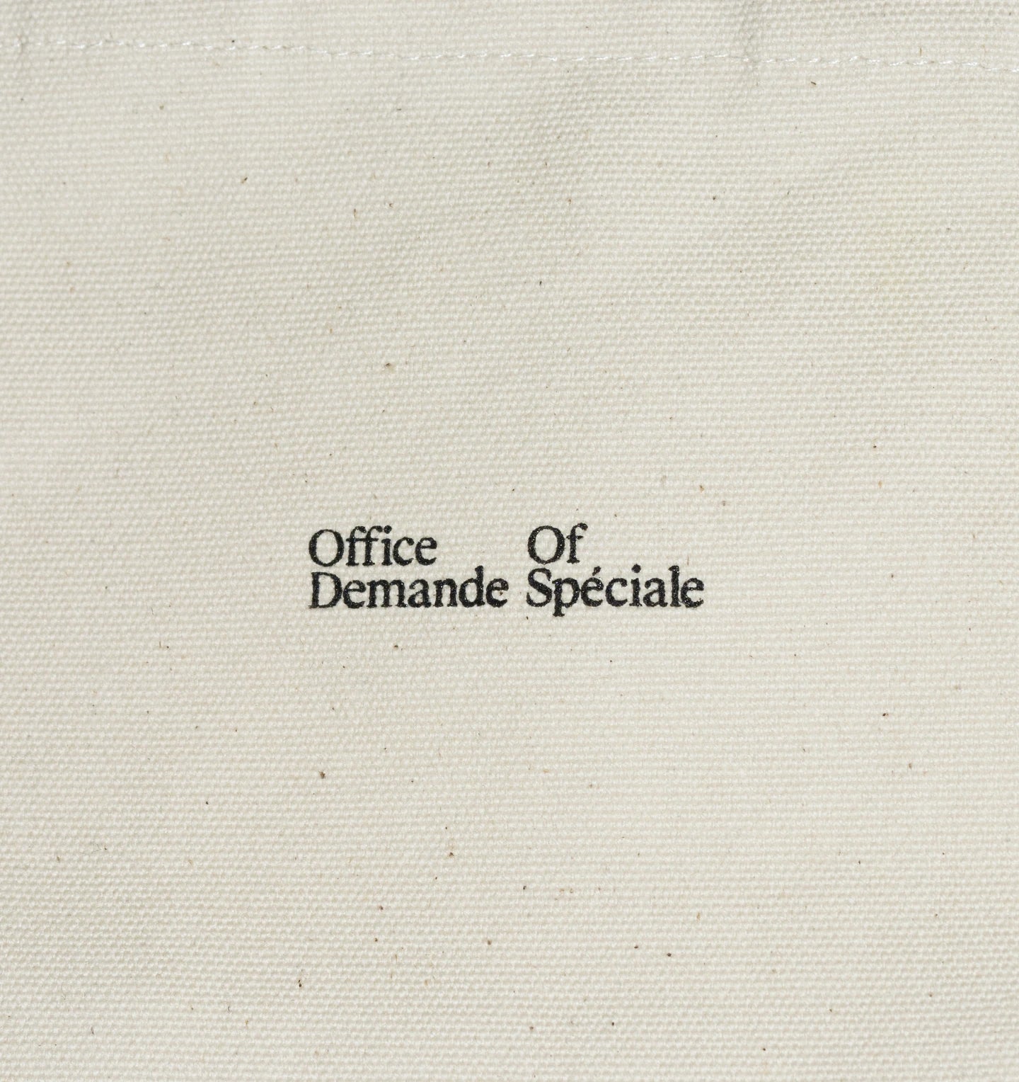 Sac fourre-tout écru, logotype « Office Of Demande Spéciale » imprimé au centre